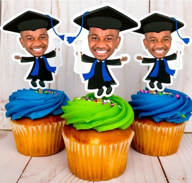 Funny Graduation Face Cupcake Topper as Graduation Party Idea