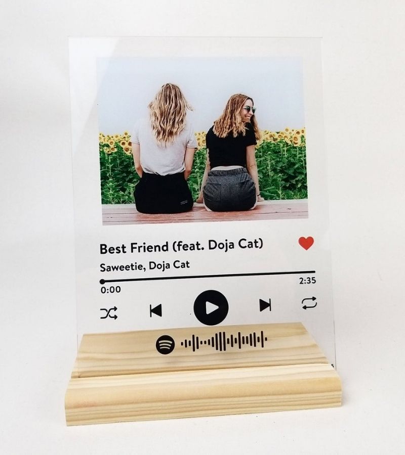 Personalised Spotify Plaque as a Graduation Gift Idea For Best Friend