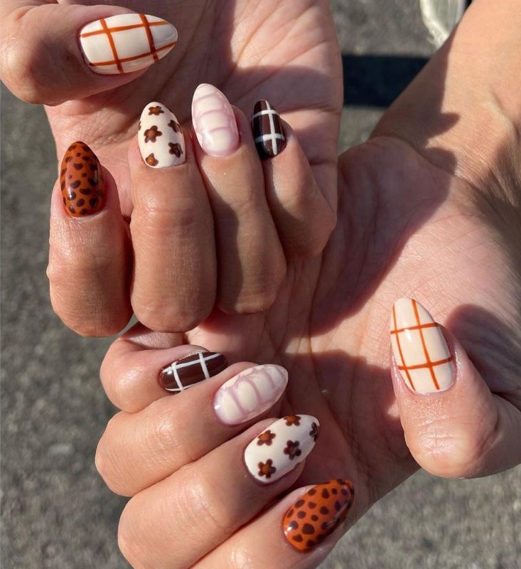 Pattern Fall Nail Design