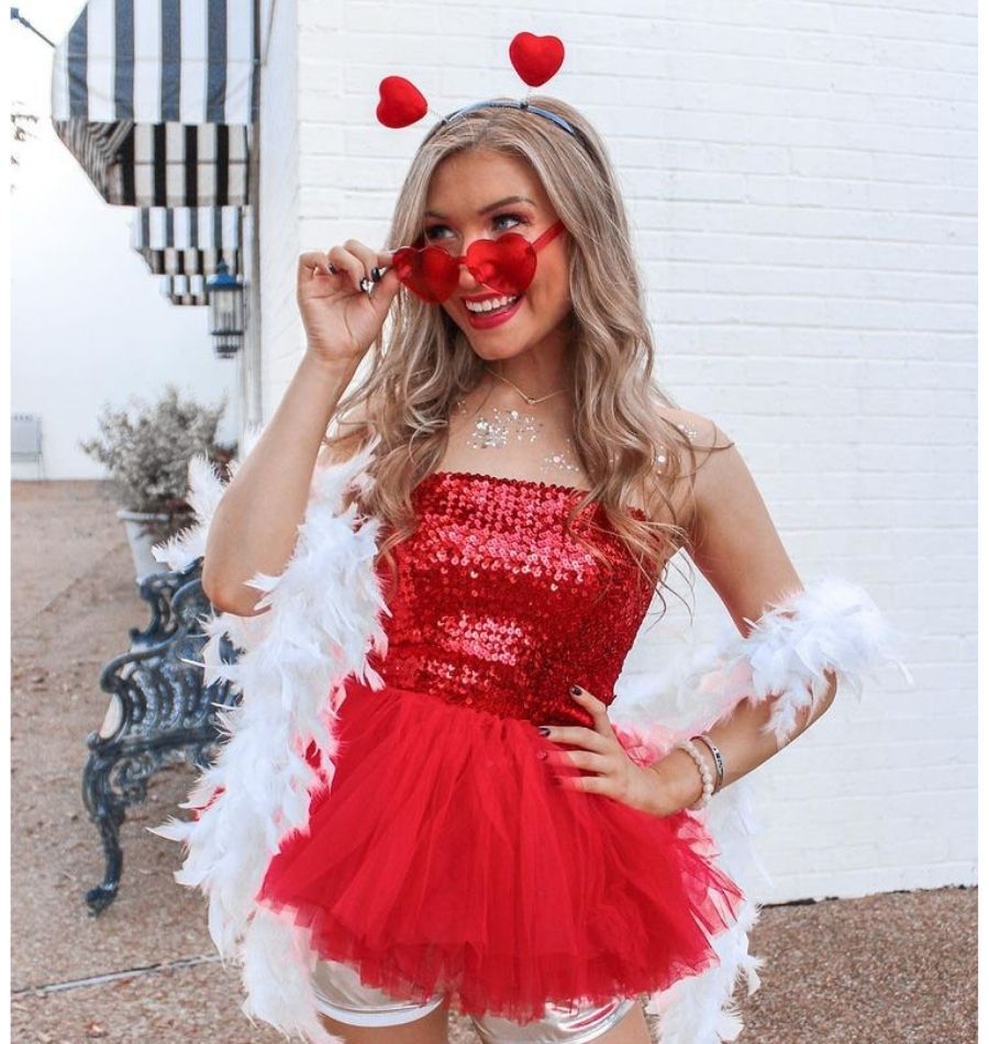 20 Fun Halloween Party Games For College Students To Spook Up The Night