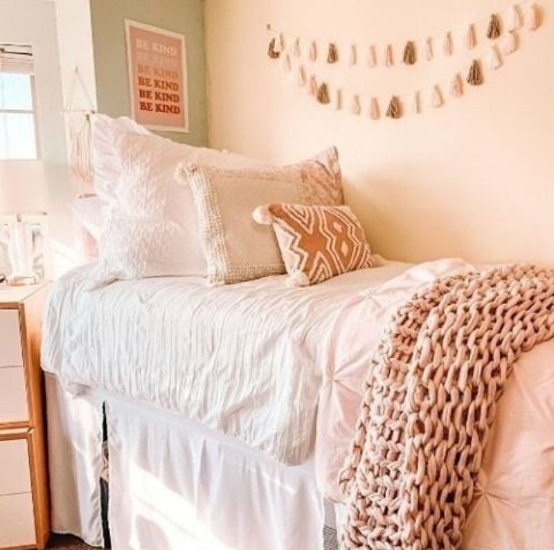 15 Ways To Make Your Dorm Room Cozy This Year