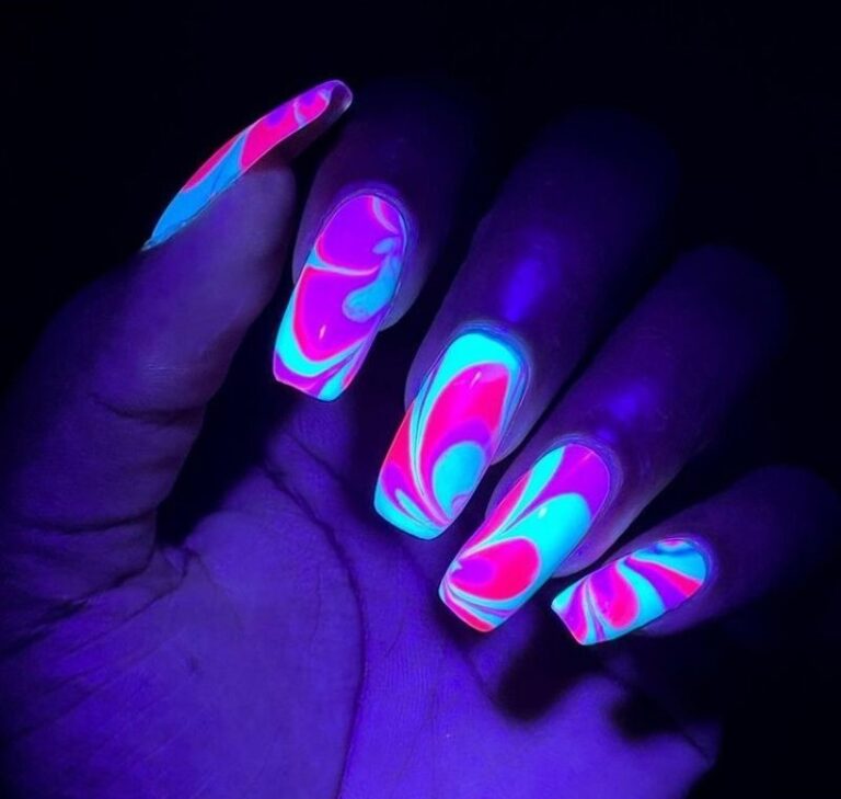 30 Gorgeous Glow In The Dark Halloween Nails To Steal The Show