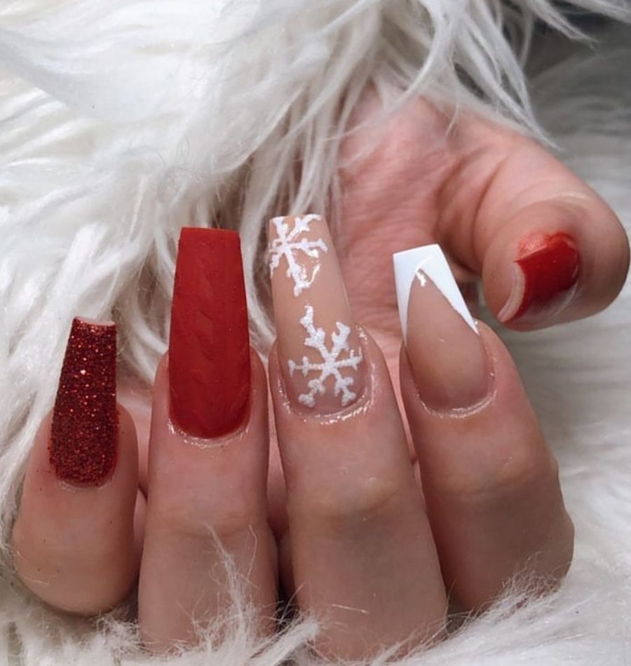 34 Simple Christmas Nails  Easy Christmas Nail Ideas and Designs