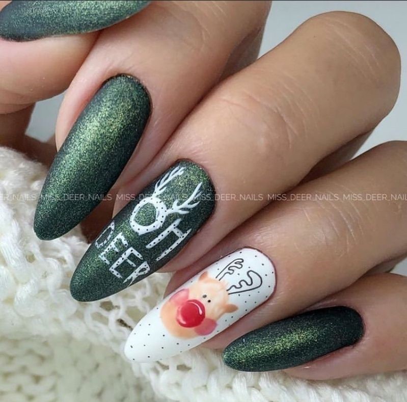 Glittery Forest Green And White With Reindeer - Christmas Nail Art