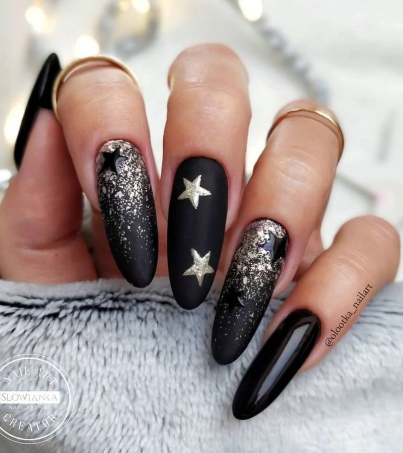 Black Nails With Glittery Golden - Christmas Nail Art Stickers