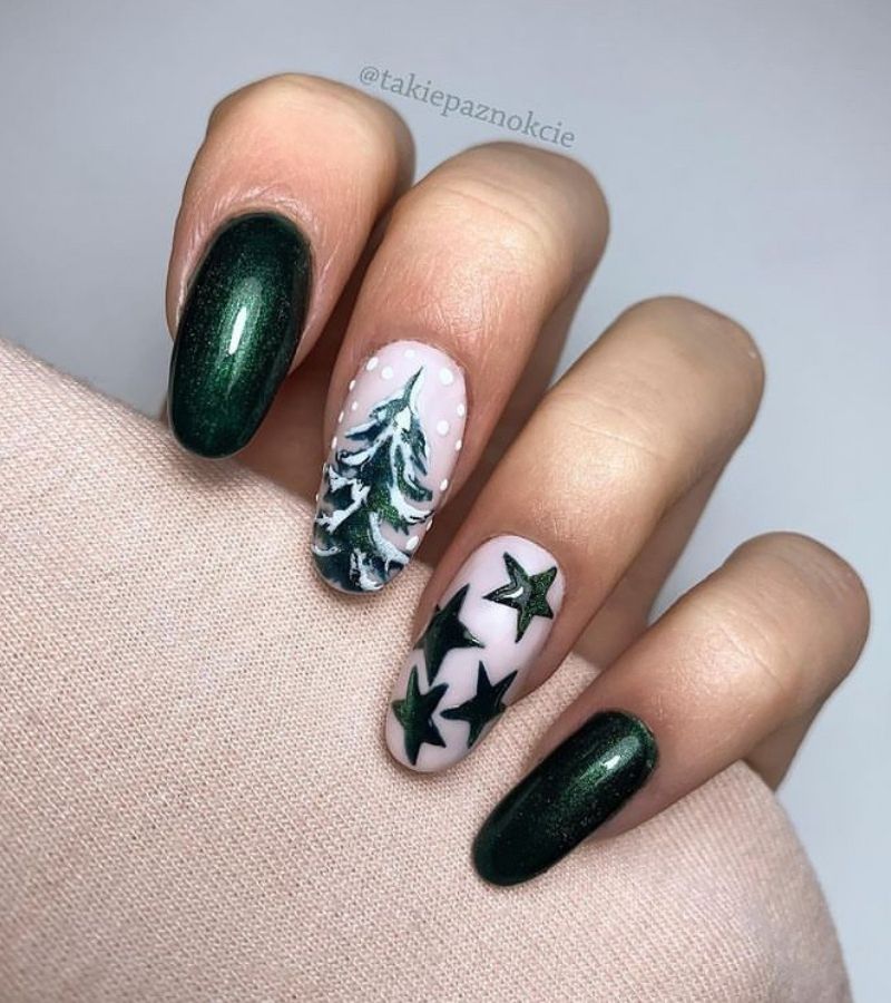 Plain Forest Green And White With Tree And Stars Christmas Nail Designs
