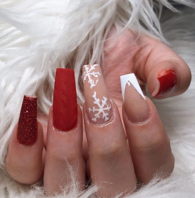 Red And Nude Coat With White Sparkles Christmas Nails 