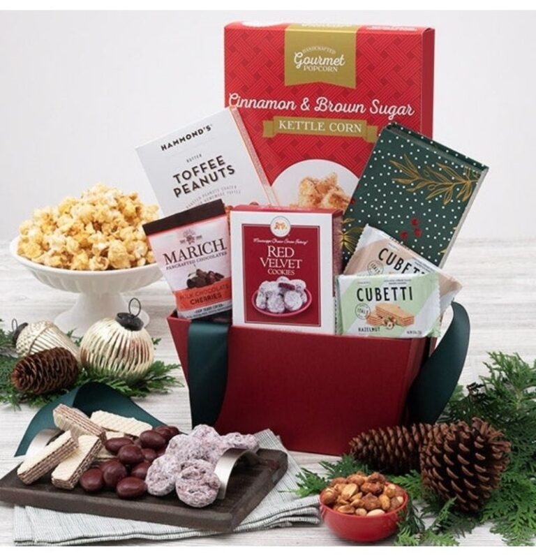30+ Thoughtful Christmas Gift Basket Ideas For Your Loved Ones