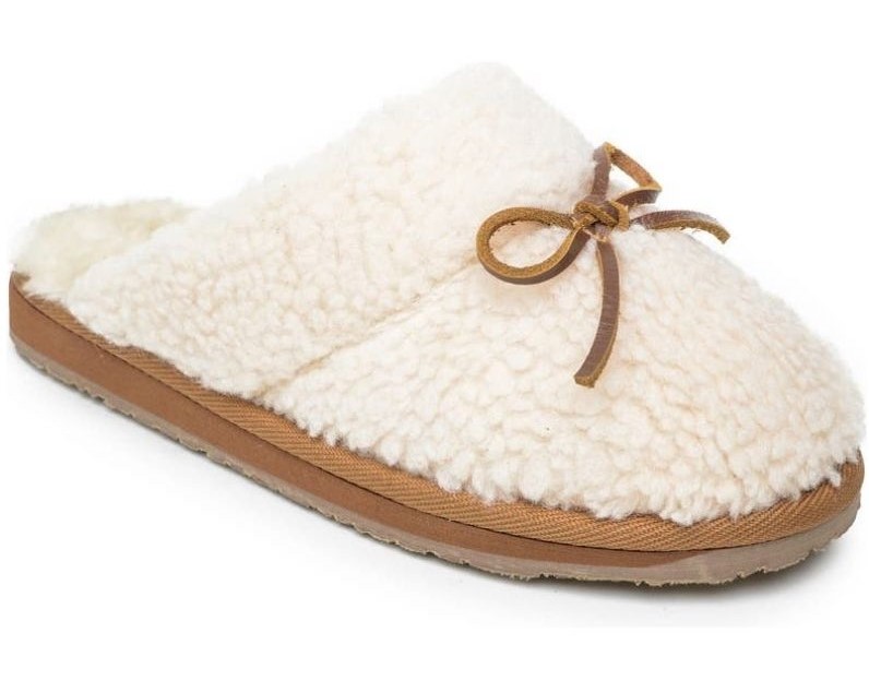 White Bow-Topped Fluffy Slippers 