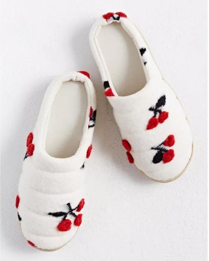 Cherry Print White Slippers - Best Comfy Slippers