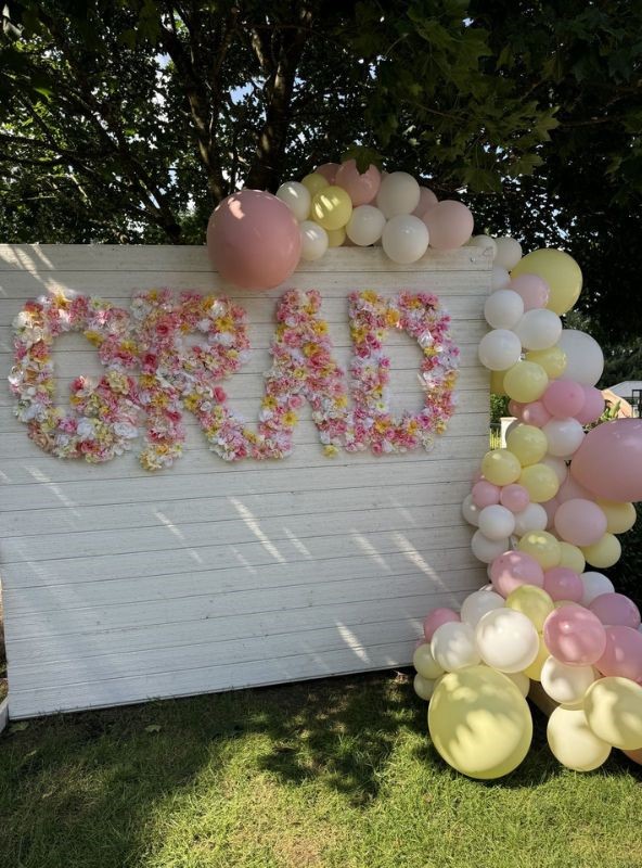 floral grad wall 