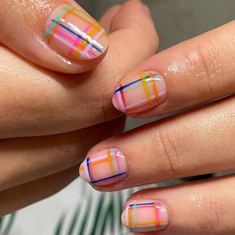 Springtime Plaid Nails