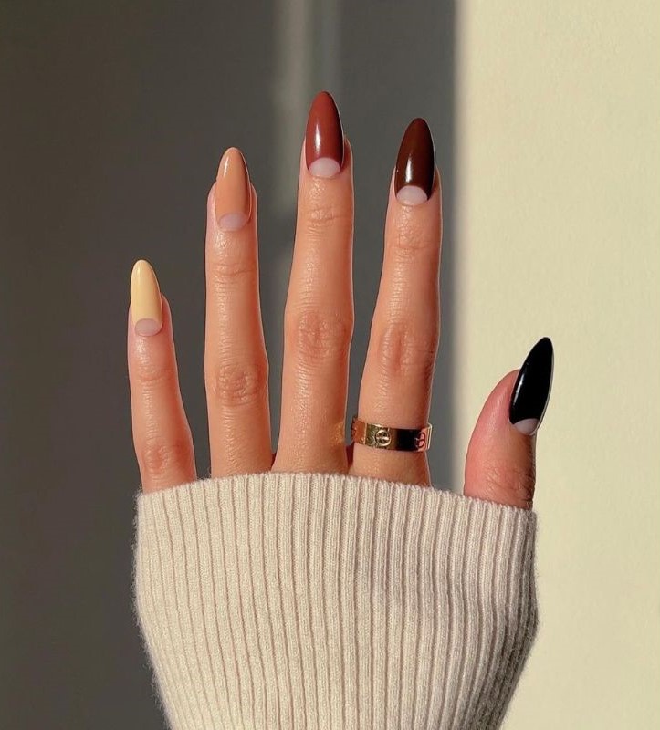 Reverse Brown Gradient Nails 