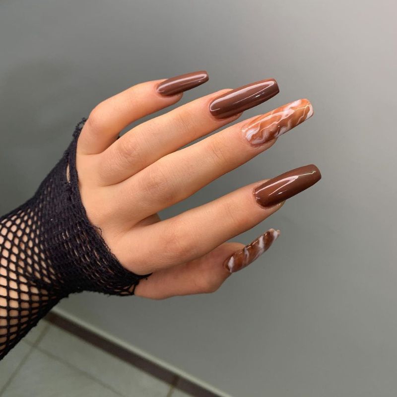 Brown Caramel Nails 