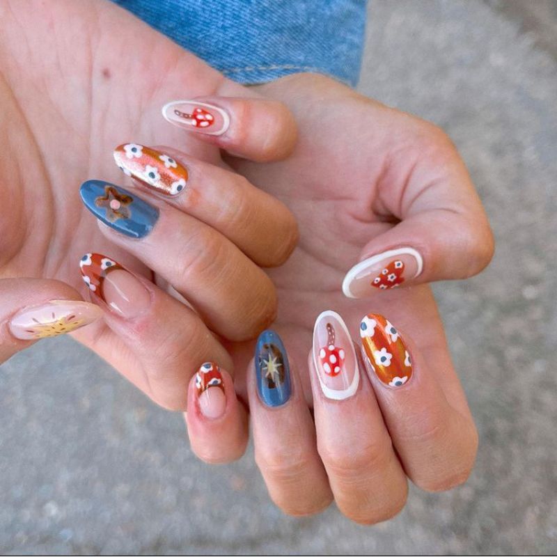 Mushroom, Florals And Tips