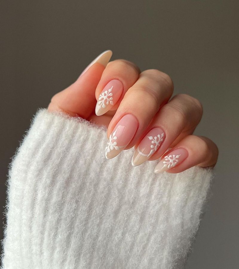 3D White Snowflake nails for Christmas 