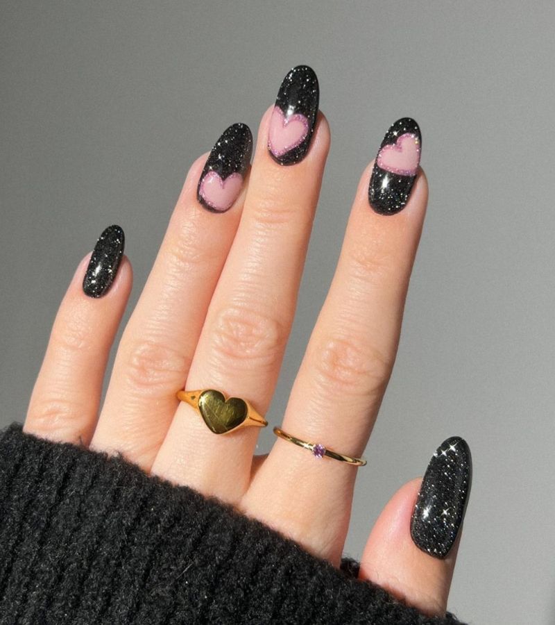 Black heart nails - nail designs for valentines day