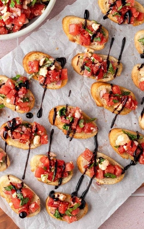 Tomato Bruschetta Crostini