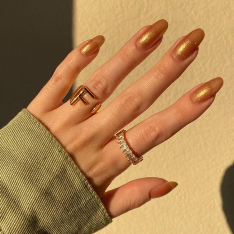 33-latest-graduation-nails-that-are-trending-in-2025