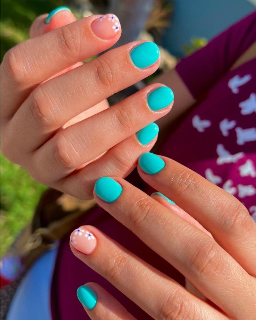 Turquoise nails - beach vacation nails