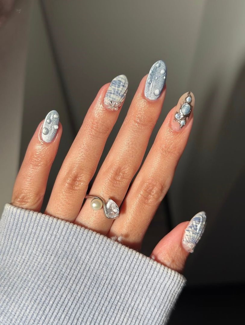 blue mermaid nails
