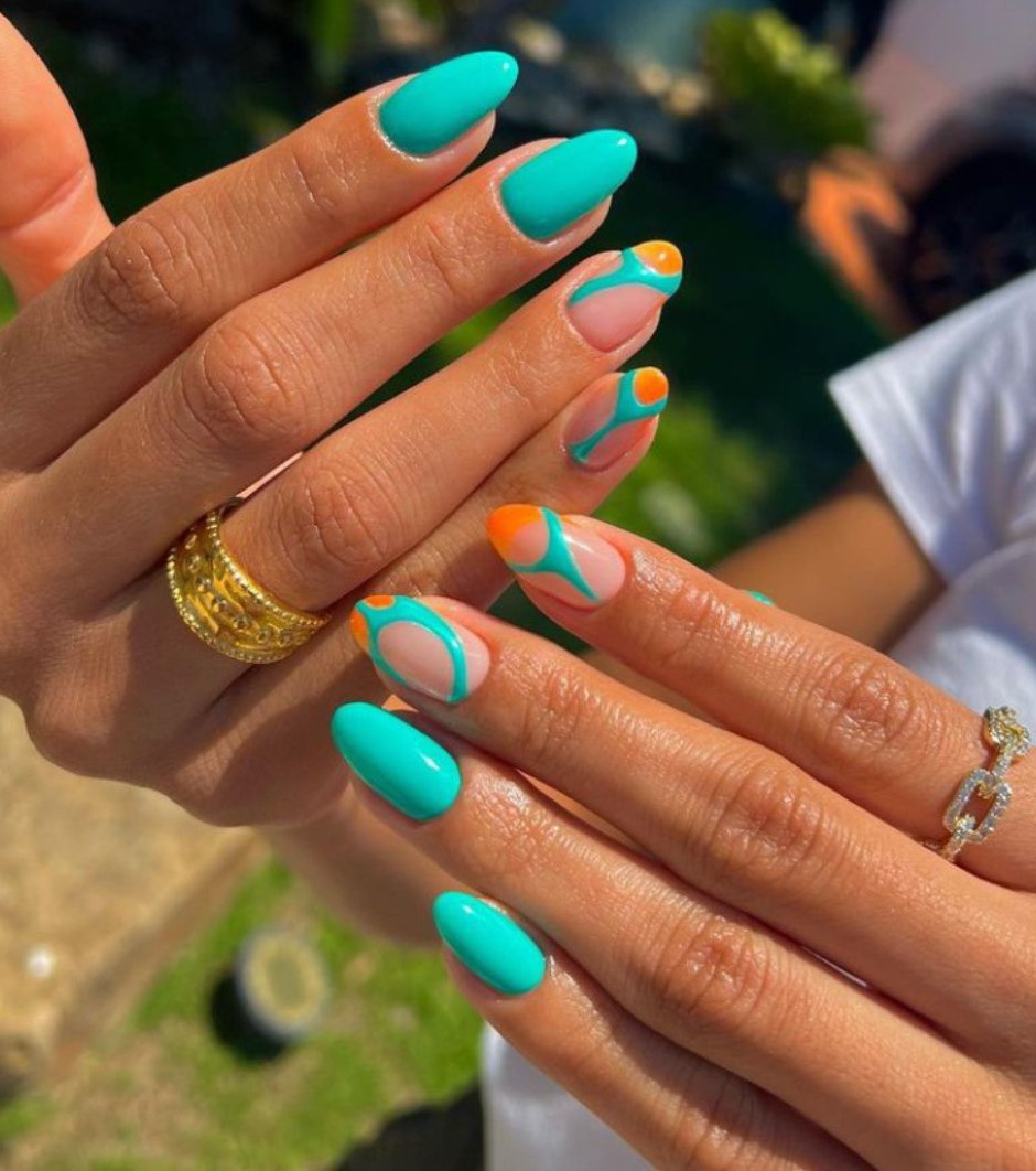 Torquoise blue - beach vacation nails
