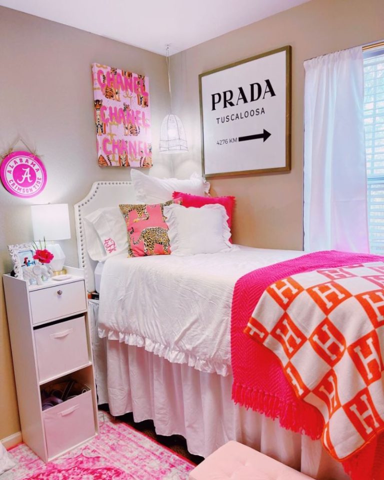 15 Preppy Dorm Room Ideas For A Bright And Colorful Dorm 9350