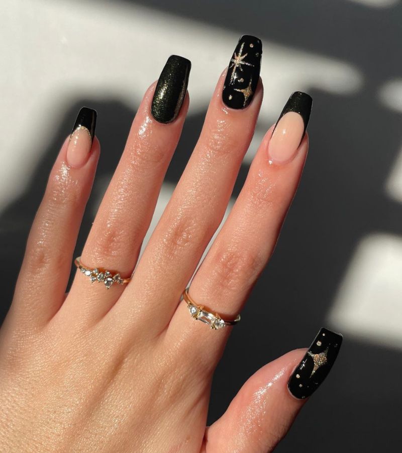 Black nails with gold