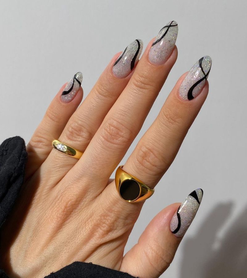 Black and silver nails 