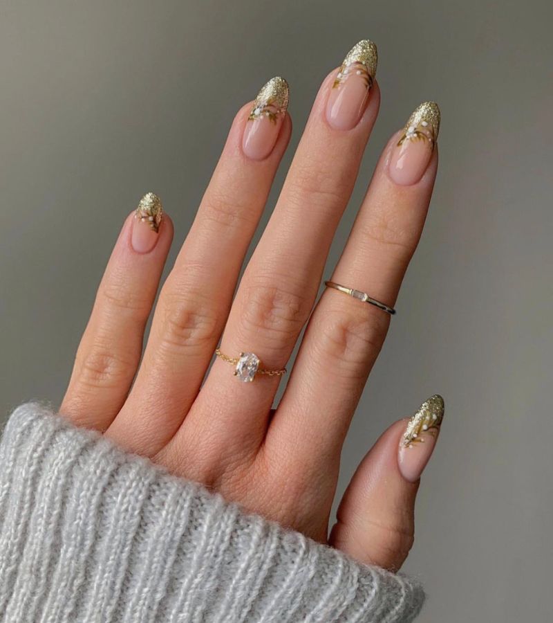 Glittery gold tips