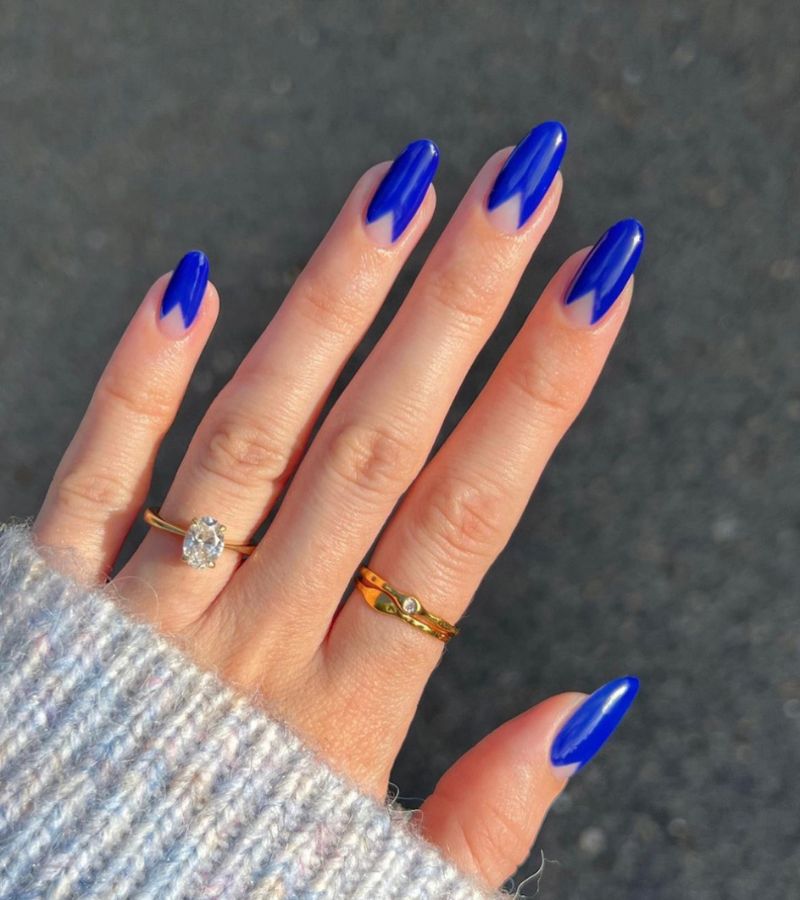 Winter blue nails