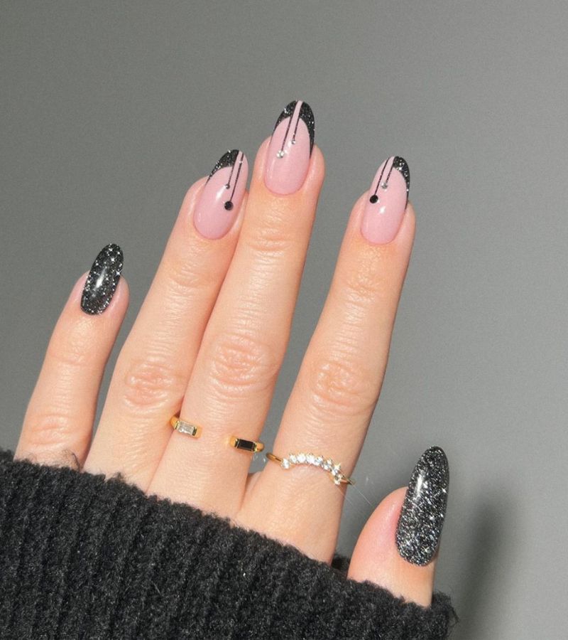 Dark silver nails