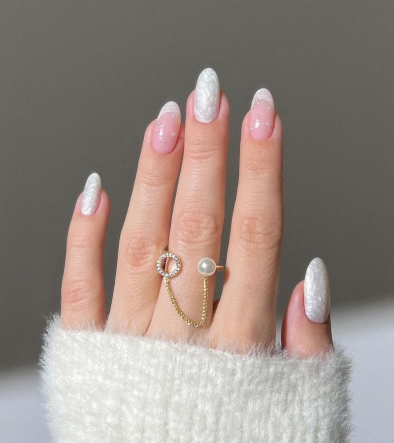 White snow nails 