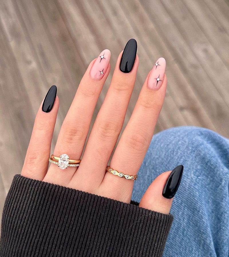 Black winter nails 