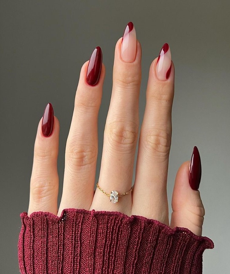 Scarlet nails with edges