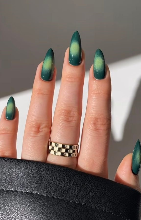 Dark Green Aura Nails 