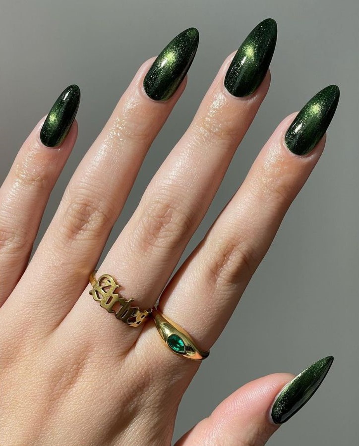 Dark Green Sparkly Nails 