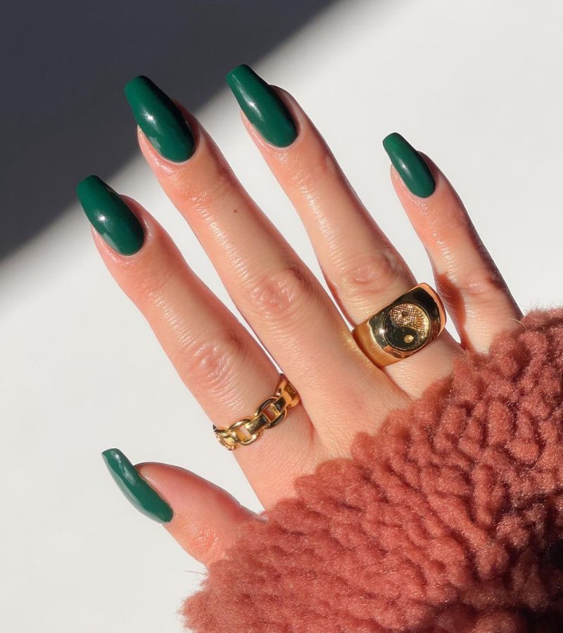 Dark Green Nails Color