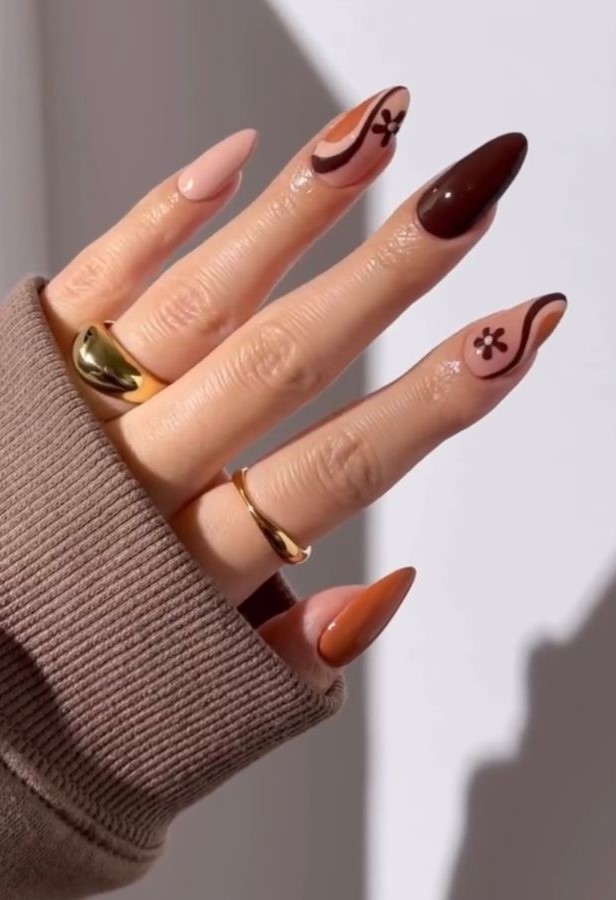 Rustic Floral Pumpkin Spice nails 