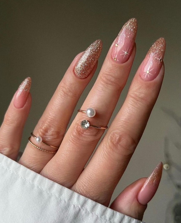 Golden Glitter Nail Designs 