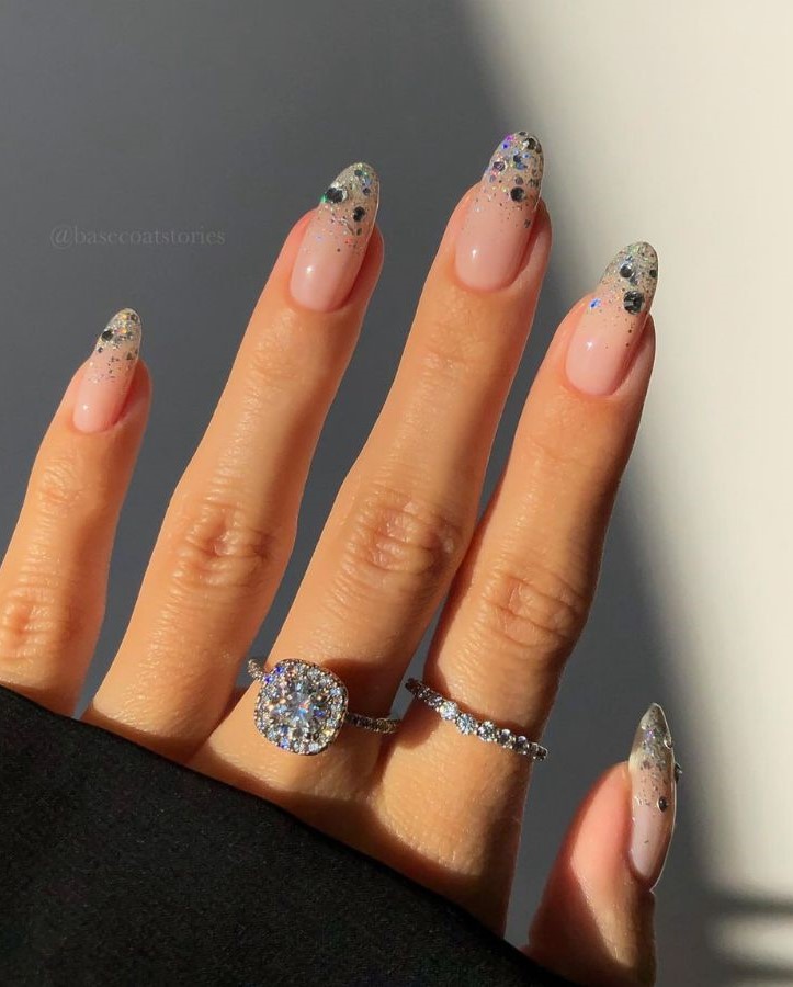 Glittery Tips with Pearls