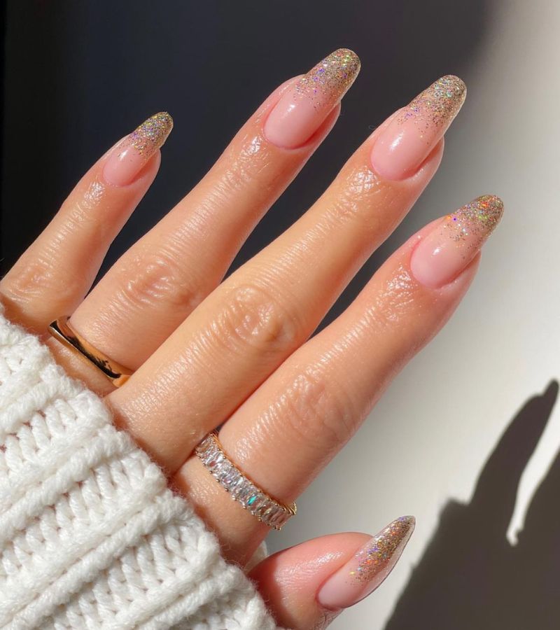 Sparkling Champagne Nails 