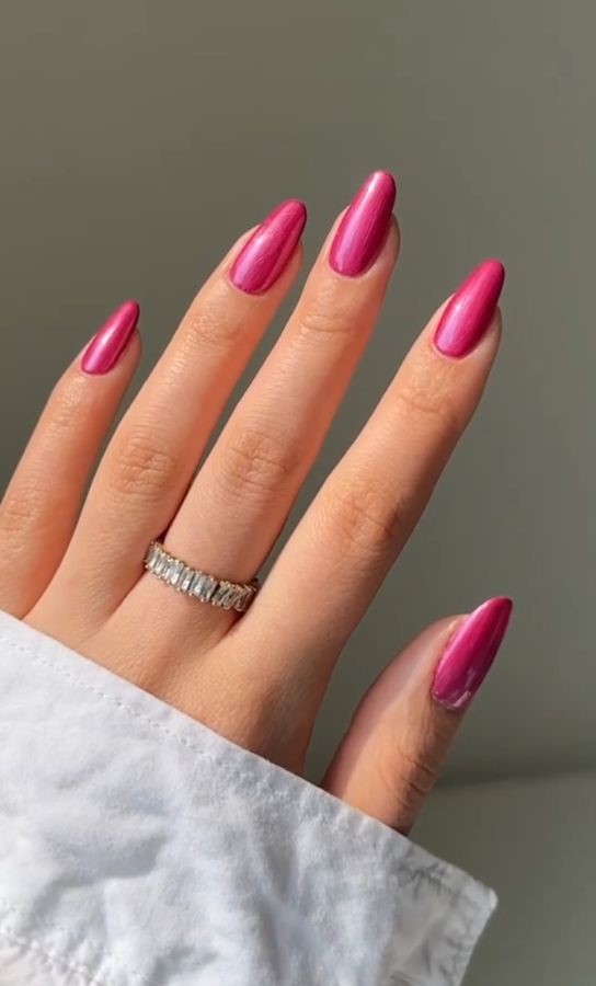 hot pink nails