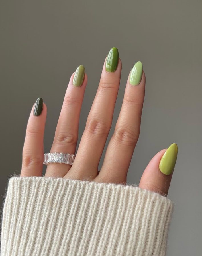 matcha green nails