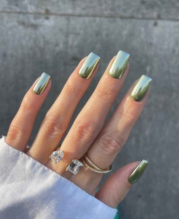 green glossy matcha nails