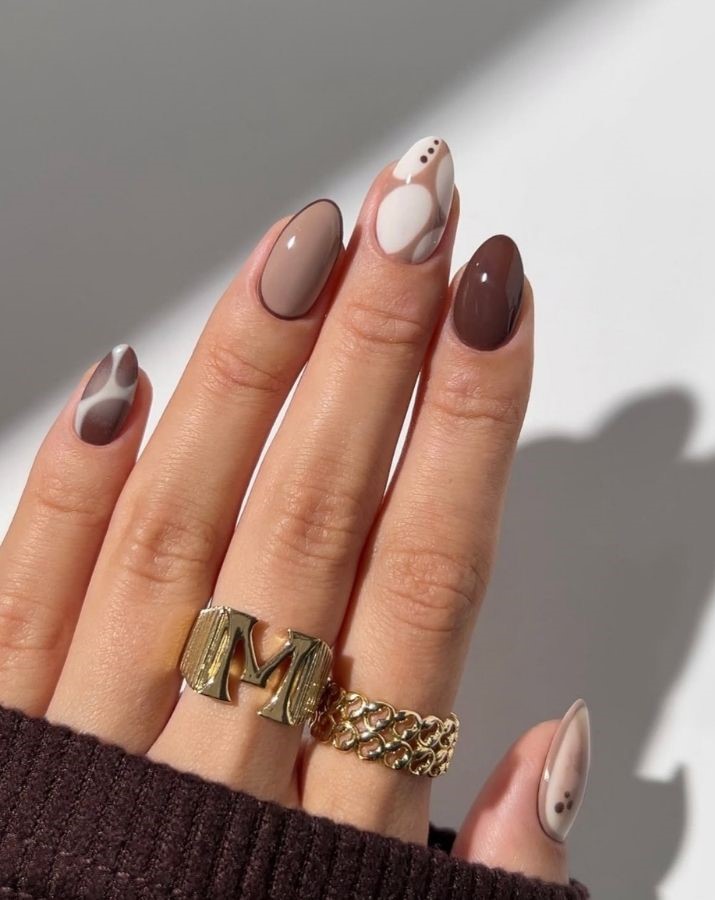 mocha mousse nails