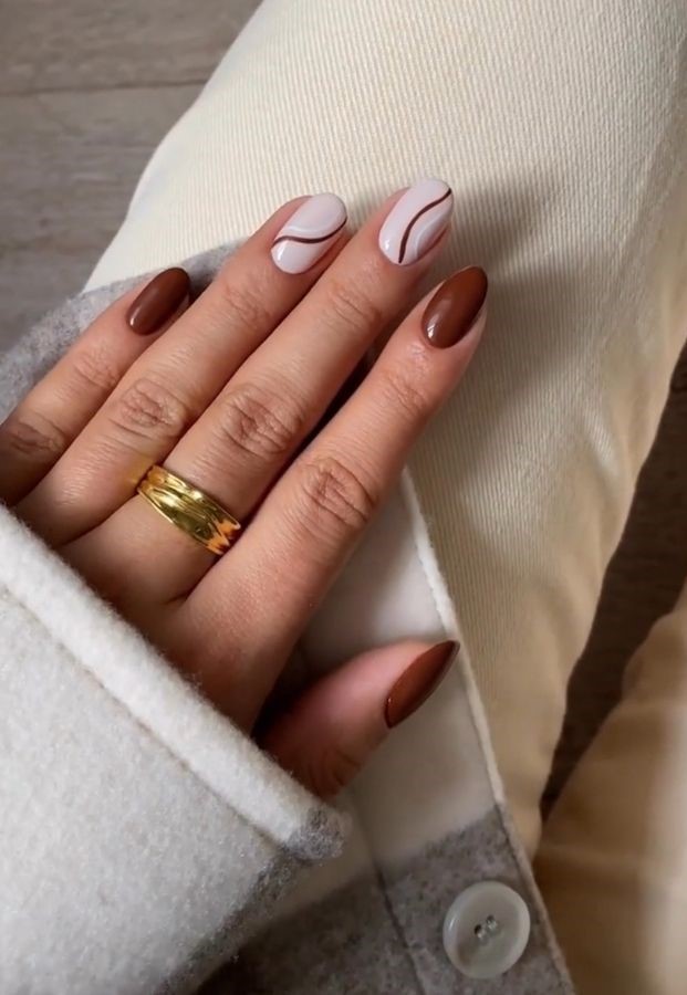 vanilla mocha mousse nails