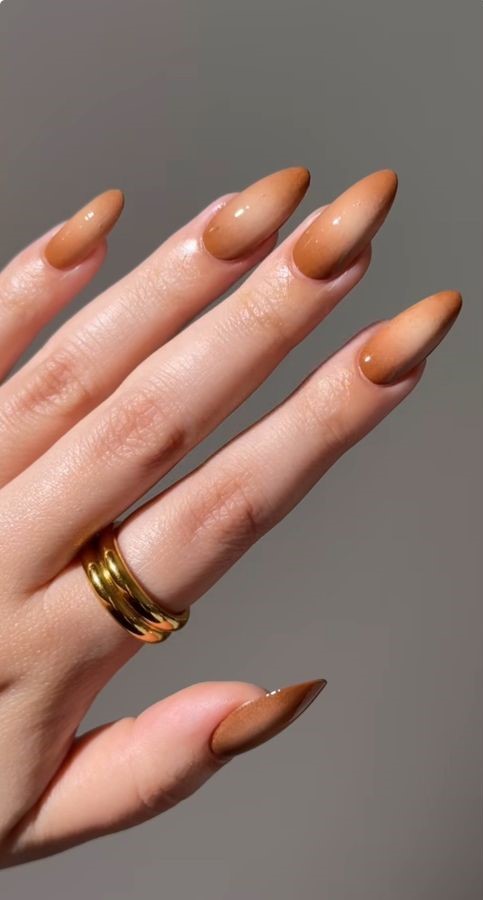 teddy bear aura nails