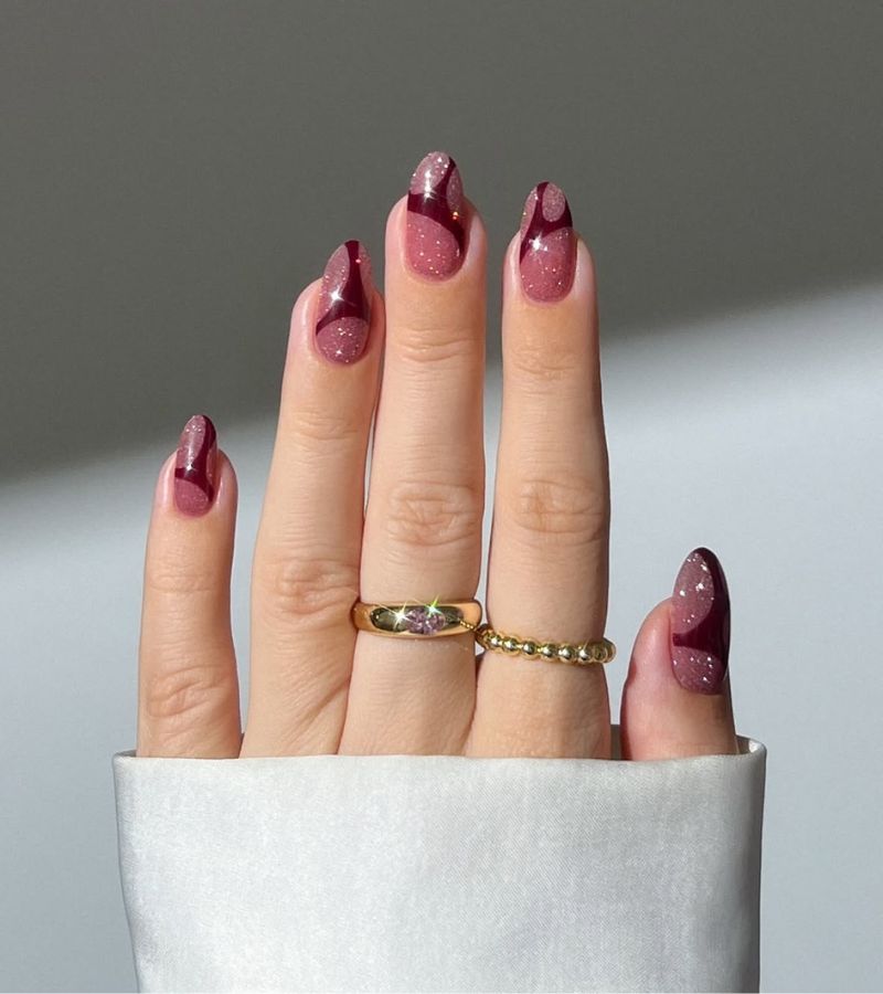 berry sparkly autumn nail designs