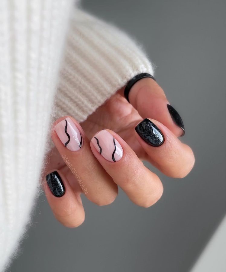 black autumn nail designs
